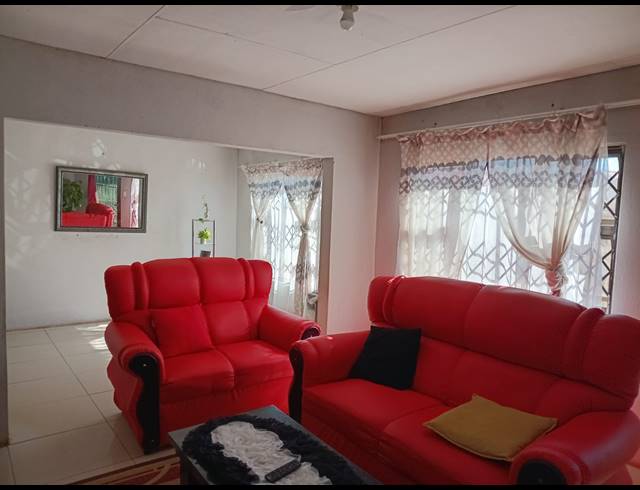 2 BEDROOM HOUSE FOR SALE IN EVATON WEST